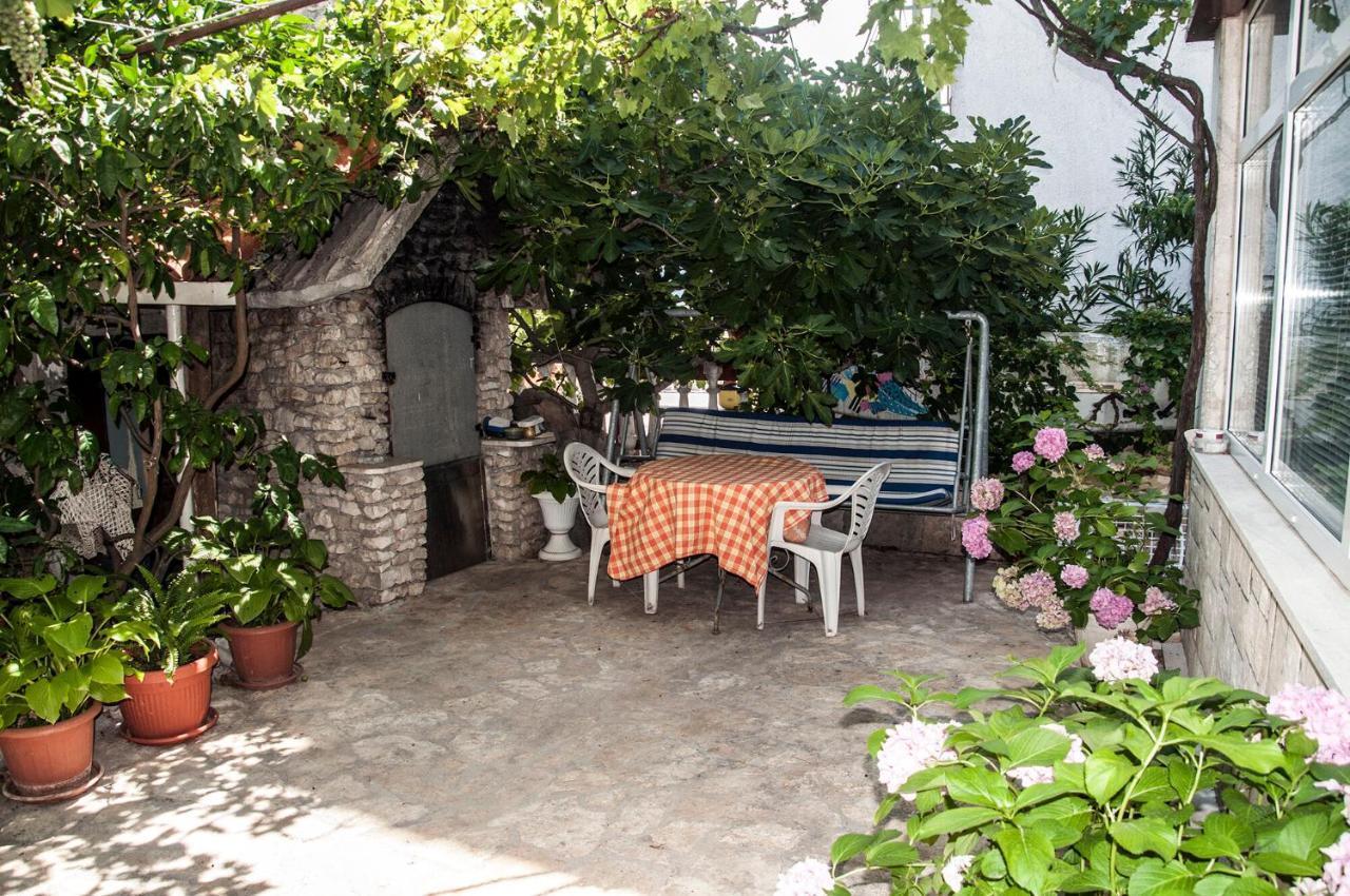 Apartment Roza Trogir Exterior photo